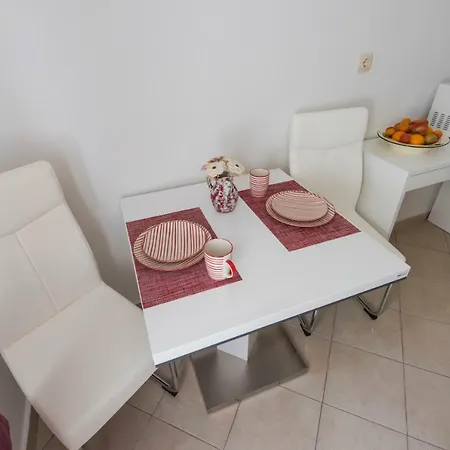 T&m With Parking In The Old Town *