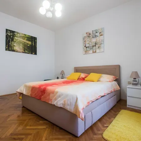 Apartmán T&m With Parking In The Old Town