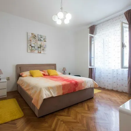 Apartmán T&m With Parking In The Old Town *